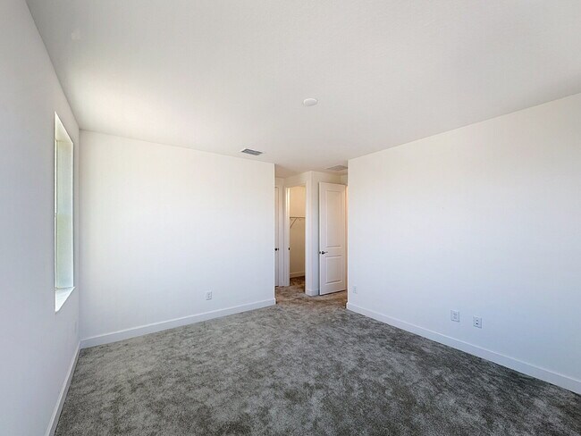 Building Photo - 32801 Tree of Life Ave