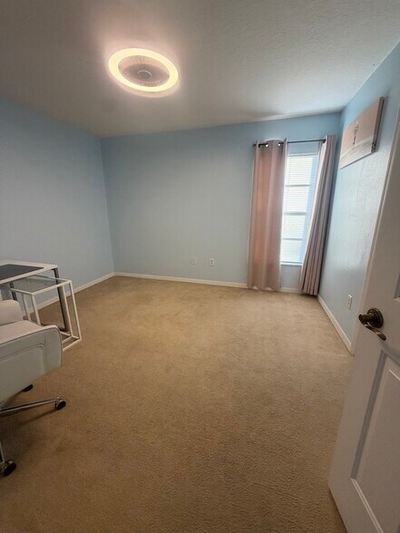 Spacious primary bedroom - 16131 Loneoak View Dr