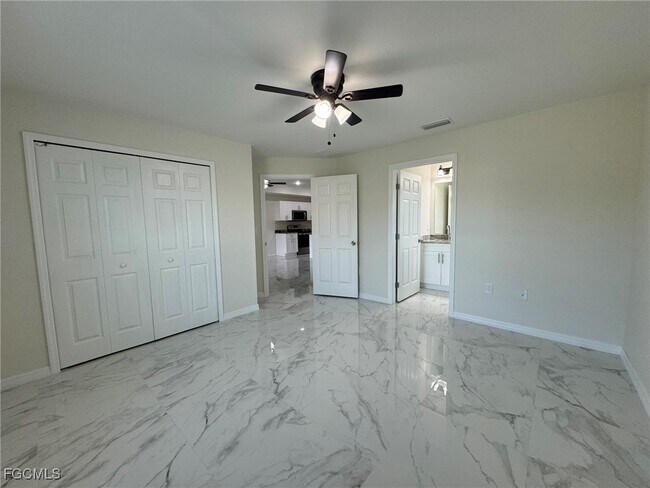 Building Photo - 884 Alabama Rd S