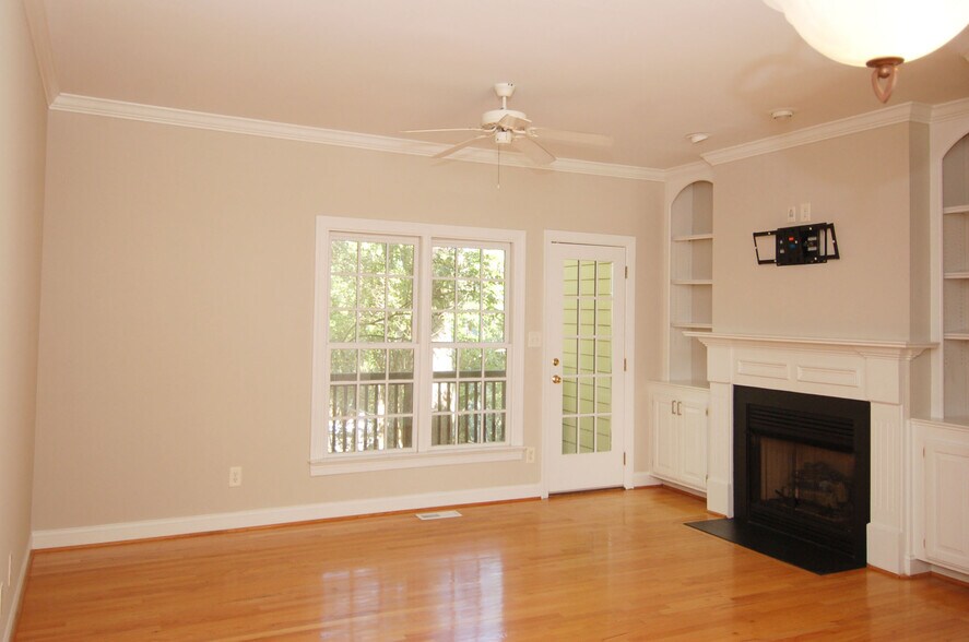 Building Photo - 1327 Cameron View Ct