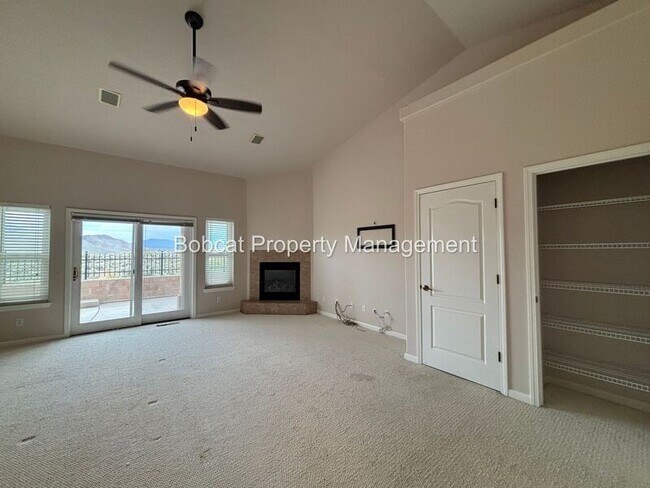 Building Photo - 963 Ranchview Cir