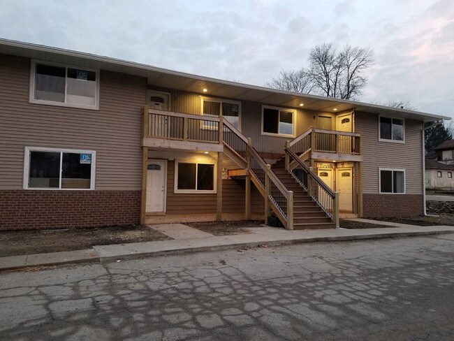 Primary Photo - 1216 N Sheridan St