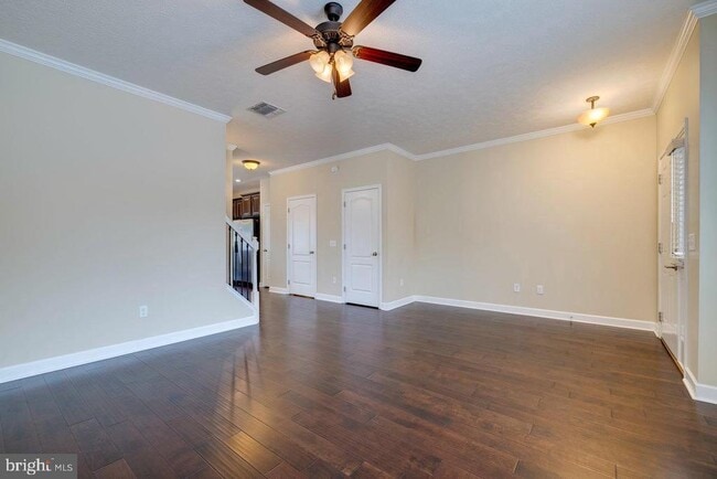 Building Photo - 102 Cedar Point Ln