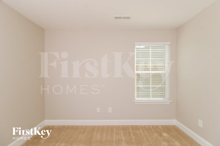 Building Photo - 4715 Romara Dr