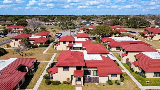 Building Photo - Spanish-Style 3 Bedroom, 2.5 Bath Mediterranean Rooftop Townhouse – Basic Cable & Wi-Fi Included!