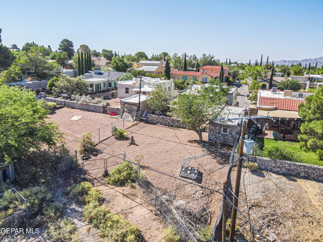 Building Photo - 801 McKelligon Dr