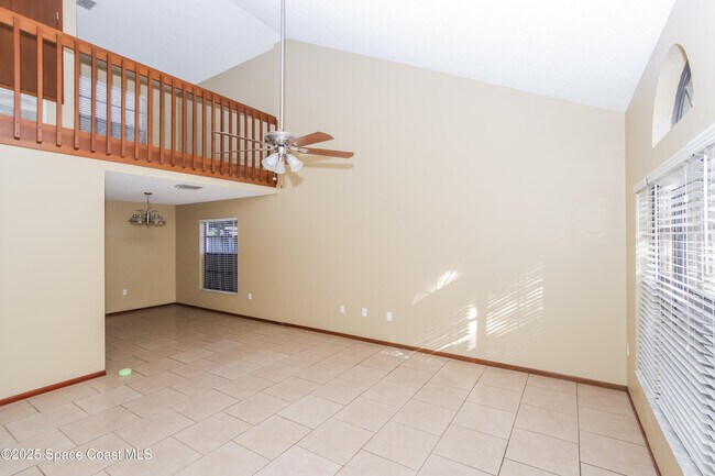 Building Photo - 1616 Clover Cir