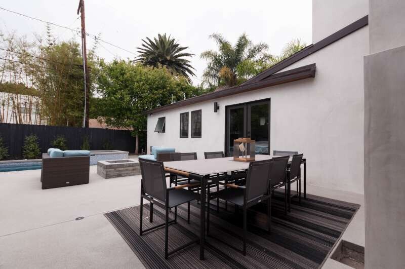 Building Photo - 4312 Mentone Ave