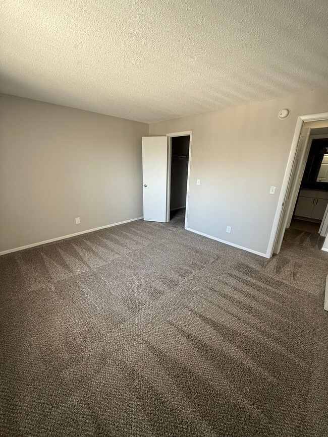 Building Photo - 11908 Amerado Blvd