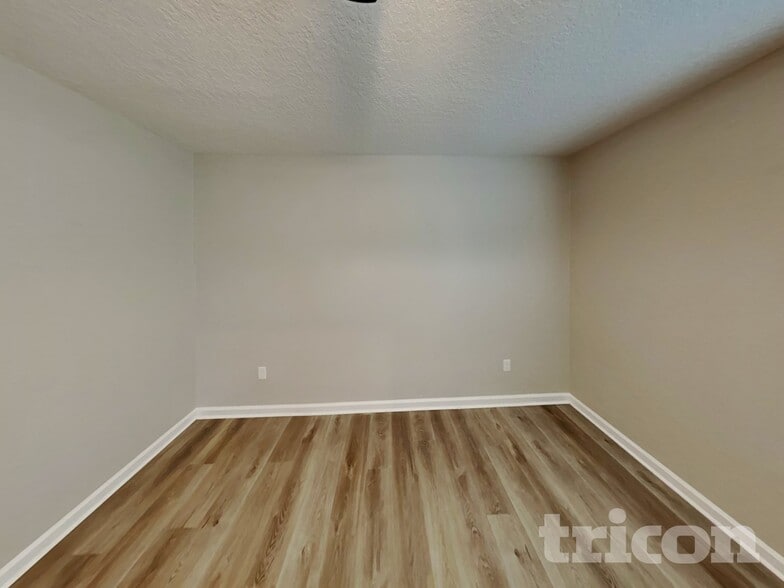 Building Photo - 77298 Mosswood Dr