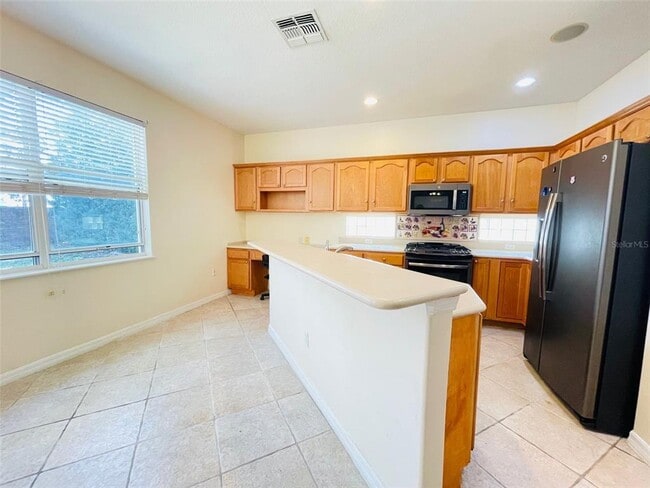 Building Photo - 935 Lascala Dr