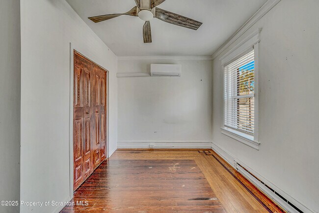 Building Photo - 533 S Franklin St