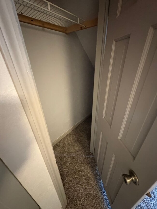 Building Photo - 933 S 4th St