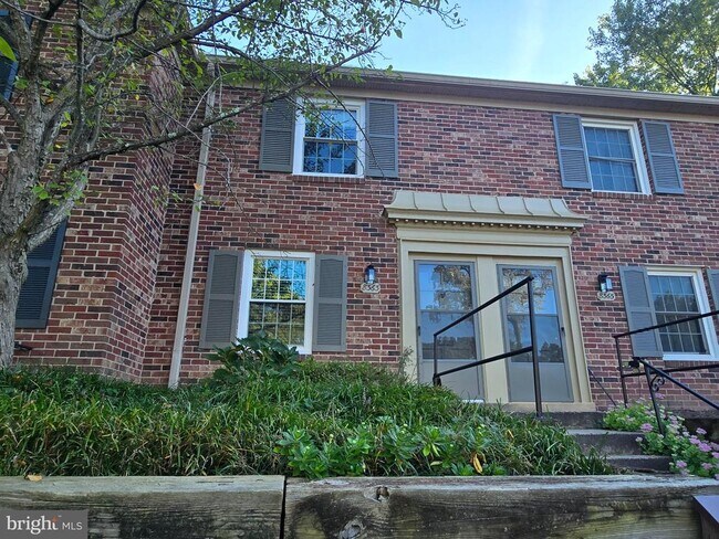 Building Photo - 8363 Dunham Ct