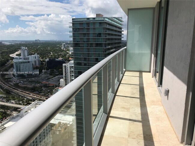 Building Photo - 1100S S Miami Ave