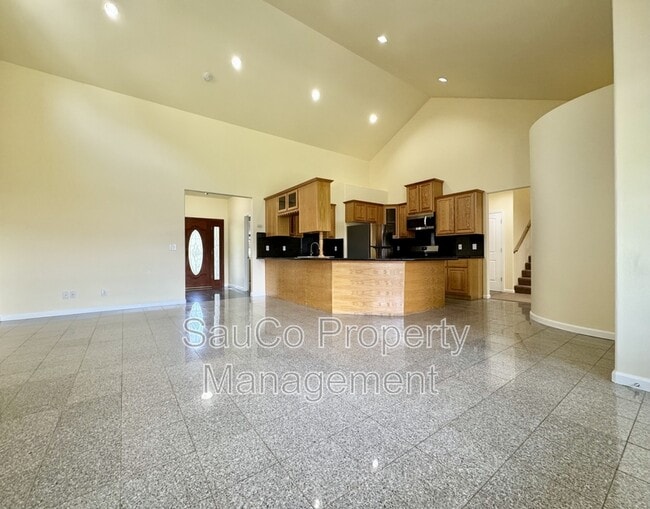 Building Photo - 2485 Meridian Dr
