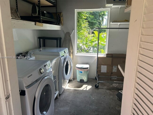 Building Photo - 9530 NW 1st Ave