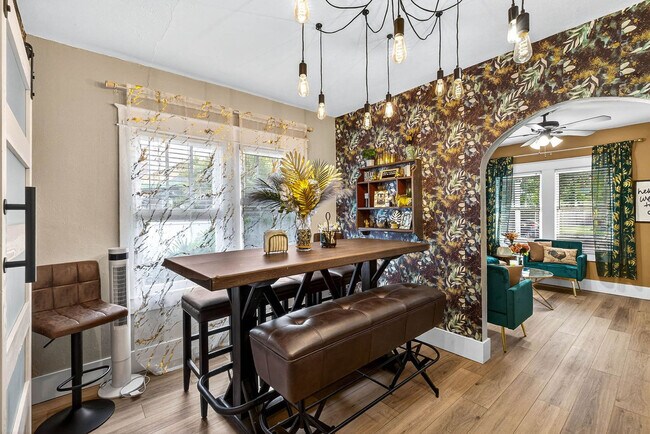 Building Photo - 5901 N Ola Ave