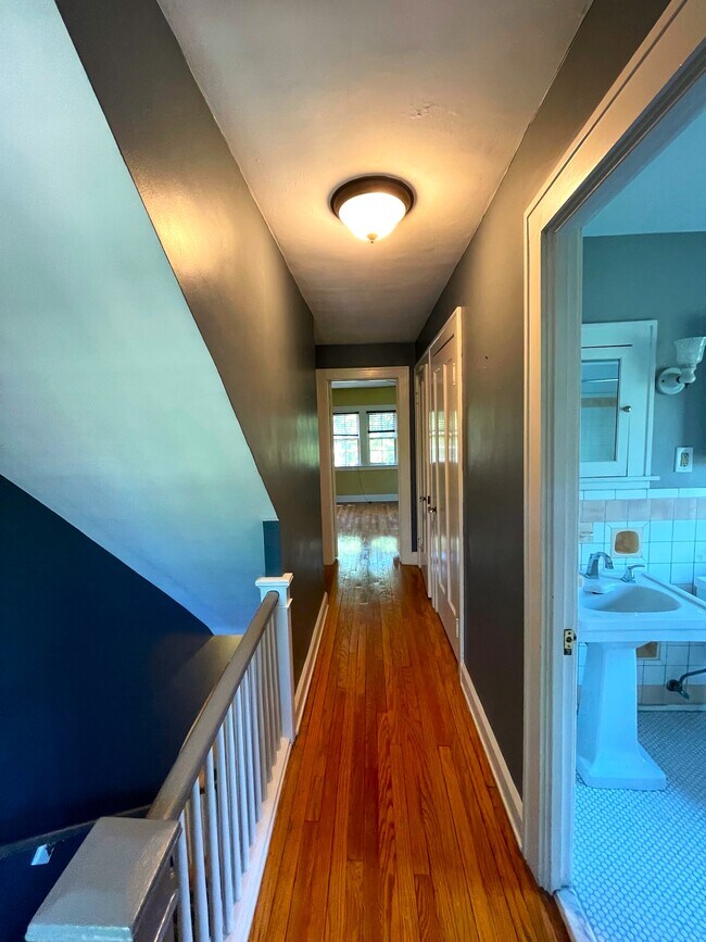 Building Photo - 3403 Dellwood Rd