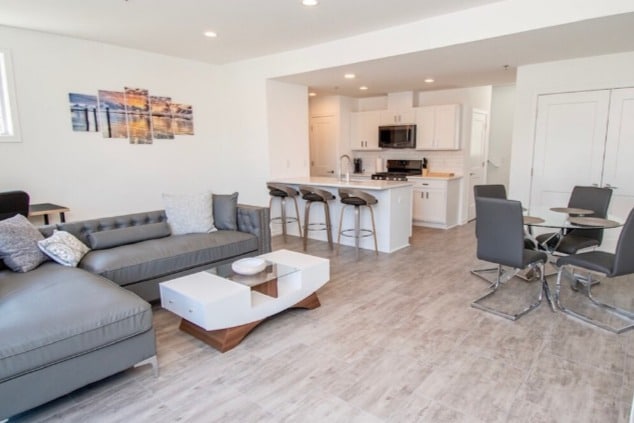 Living Area - 626 E 4th St