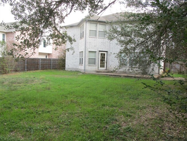 Building Photo - 2011 Jasper Ln