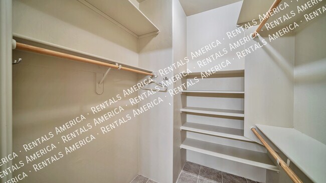 Building Photo - 3320 S Treasure Cove Pl