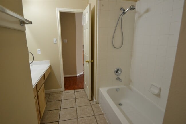 Building Photo - 6011 Stevens Creek Ct