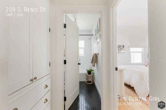 Building Photo - 209 S Reno St