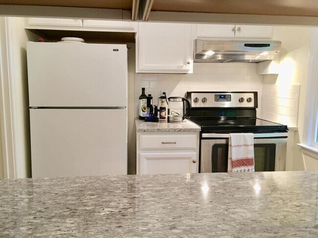 Building Photo - 88 Heritage Hill Rd