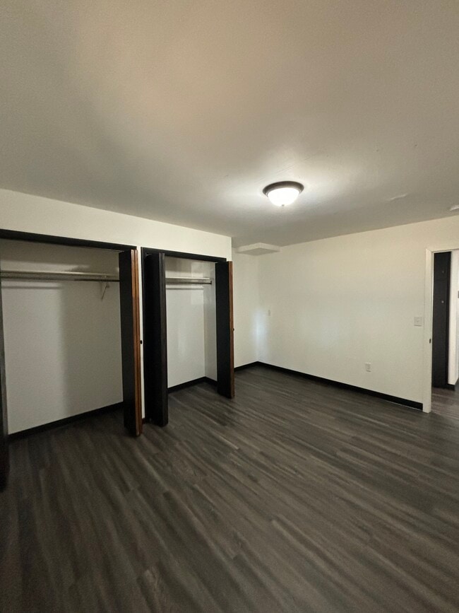 Building Photo - 503 8th St NW