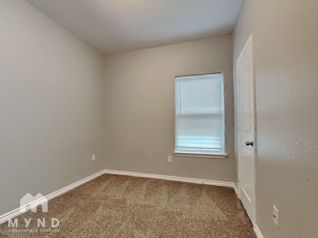 Building Photo - 16649 E Hammon