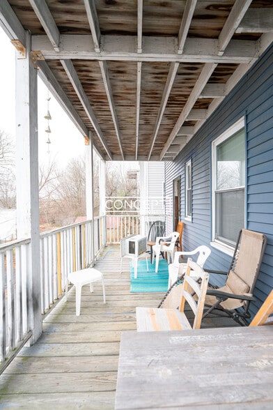 Building Photo - 20 Lawn St