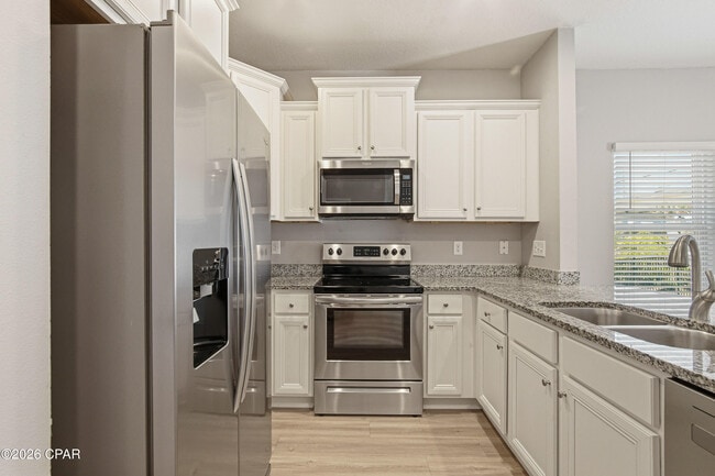 Building Photo - 7450 Shadow Lake Dr