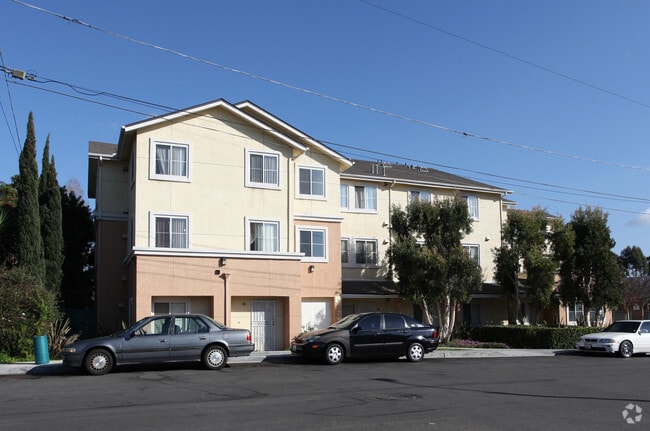 Building Photo - Casa Puleta Apartments