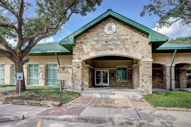 Building Photo - 4148 Bissonnet St