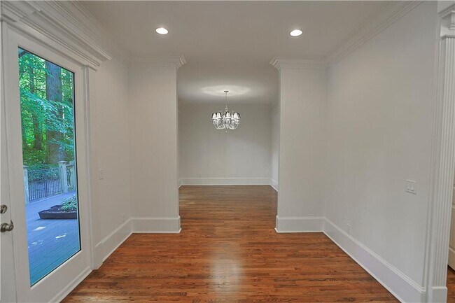 Building Photo - 1296 Lenox Park Blvd NE