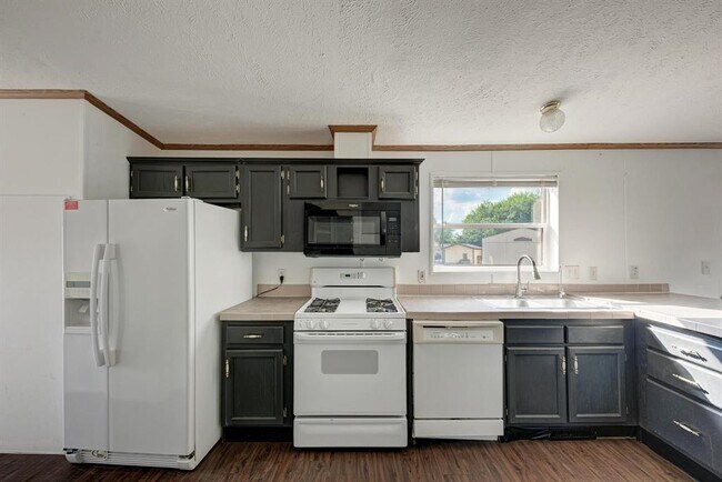 Building Photo - 187 Horseshoe Bend Rd