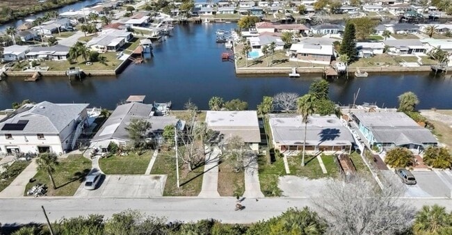 Building Photo - 12527 1st Isle