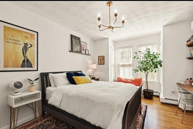 Building Photo - 171 Brooks St