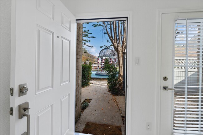 Building Photo - 6000 Reims Rd