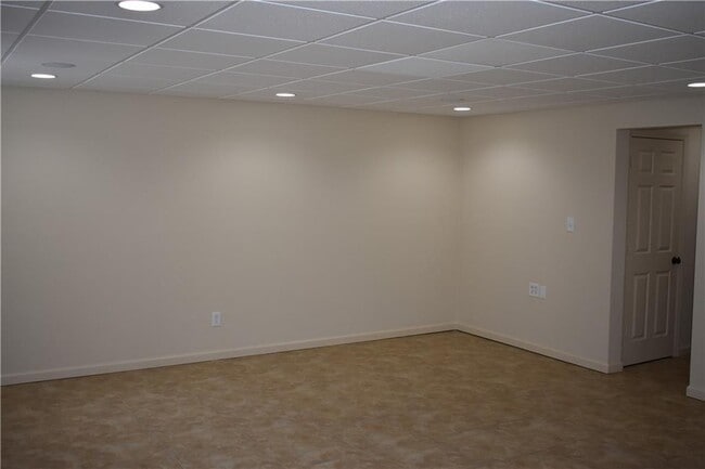 Building Photo - 132 Venture Path