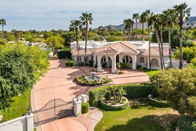 Primary Photo - 6649 E Berneil Dr