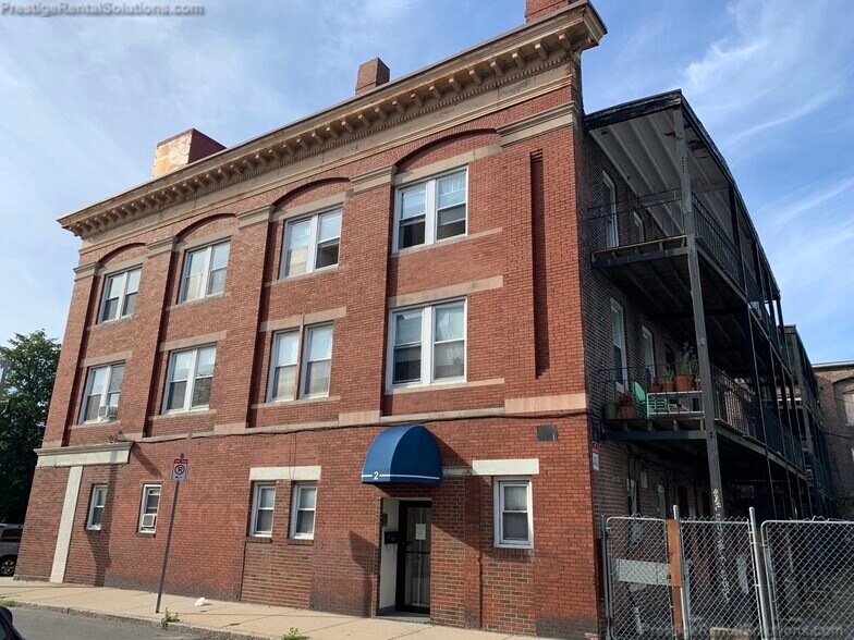 Primary Photo - 2 Woodlawn St