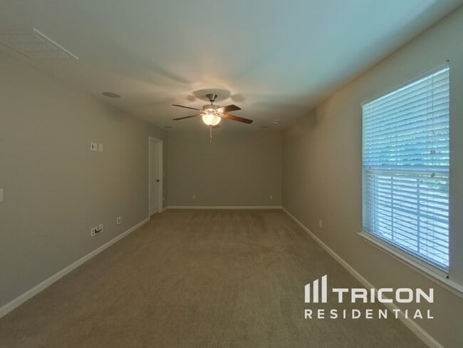 Building Photo - 20 Cane Hill Dr