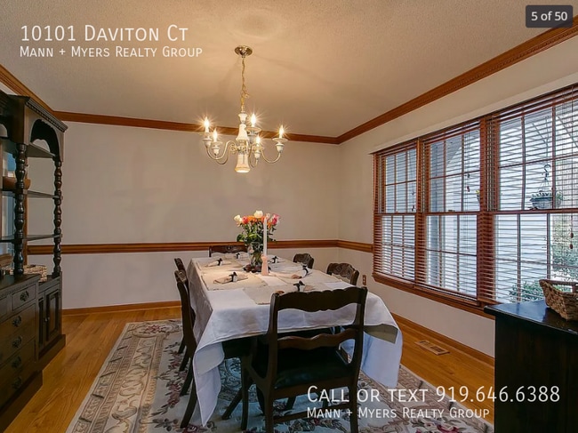 Building Photo - 10101 Daviton Ct