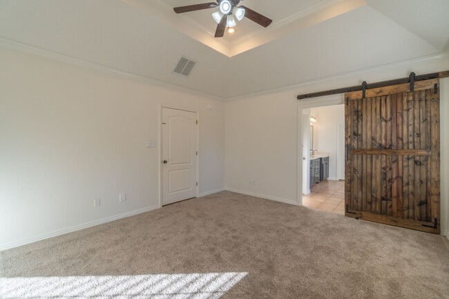 Building Photo - * Move-In Special * Gorgeous 3-Bedroom Hom...