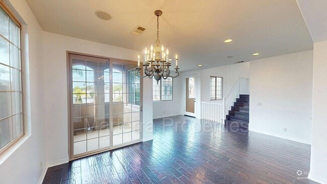 Building Photo - Beautiful Home in Eastside Coast Mesa