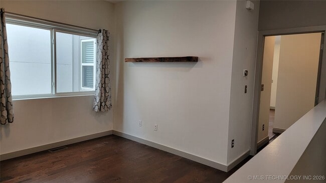 Building Photo - 1430 S Quincy Ave