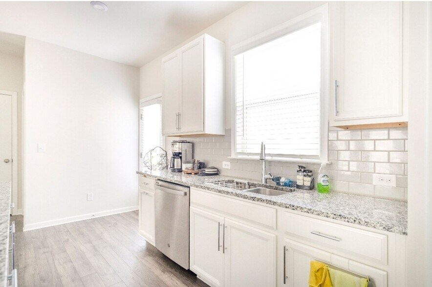 Building Photo - 1421 Ridgebend Way SE