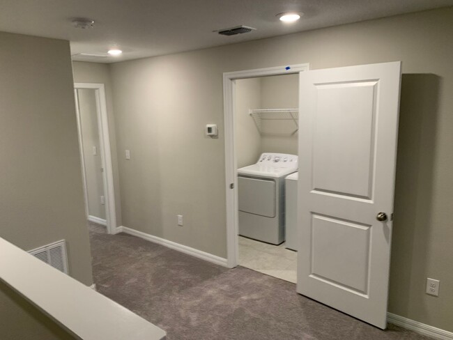Building Photo - 4461 Globe Thistle Dr